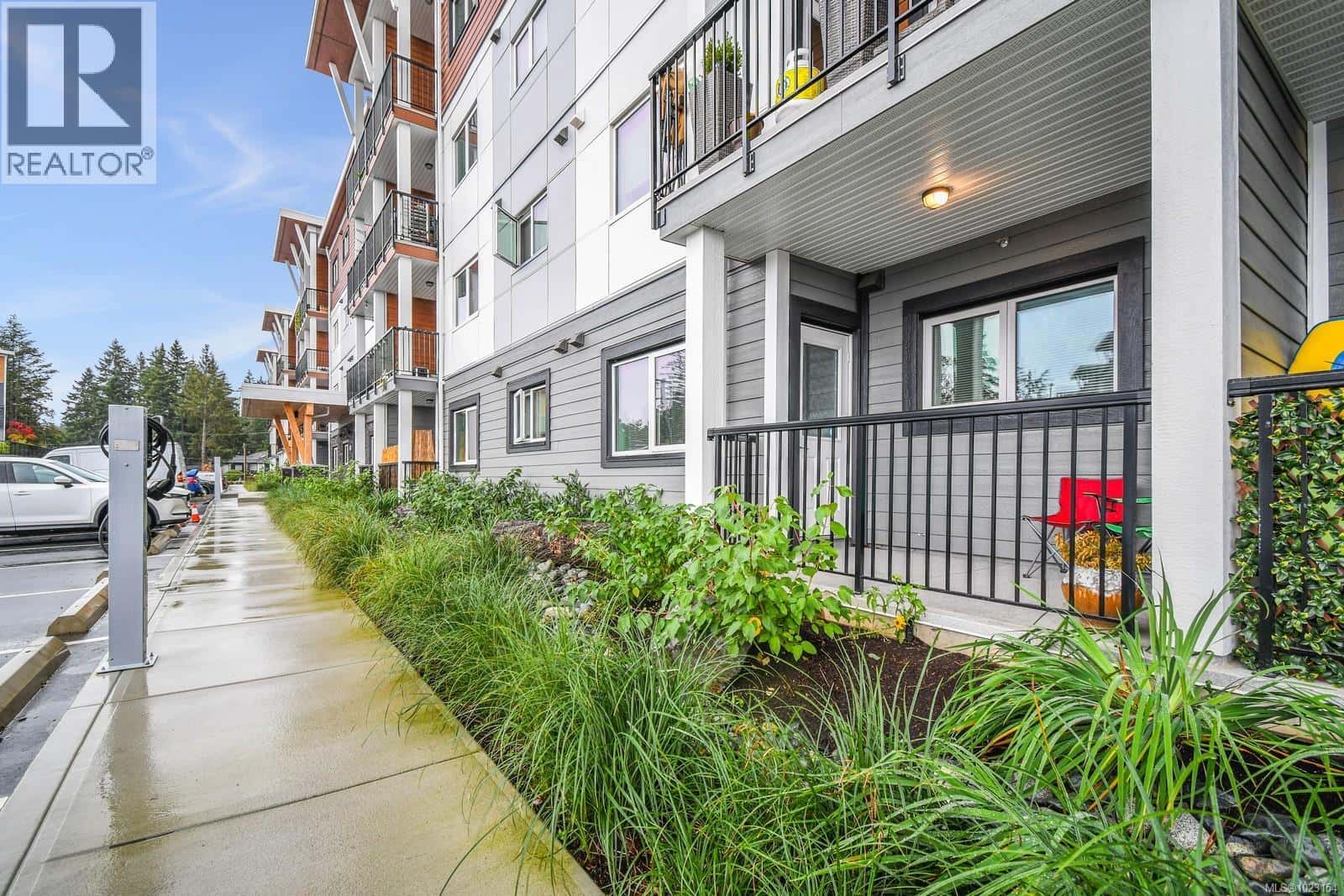 104 4830 Cedar Ridge Pl — Nanaimo, British Columbia - Photo 3 of 26