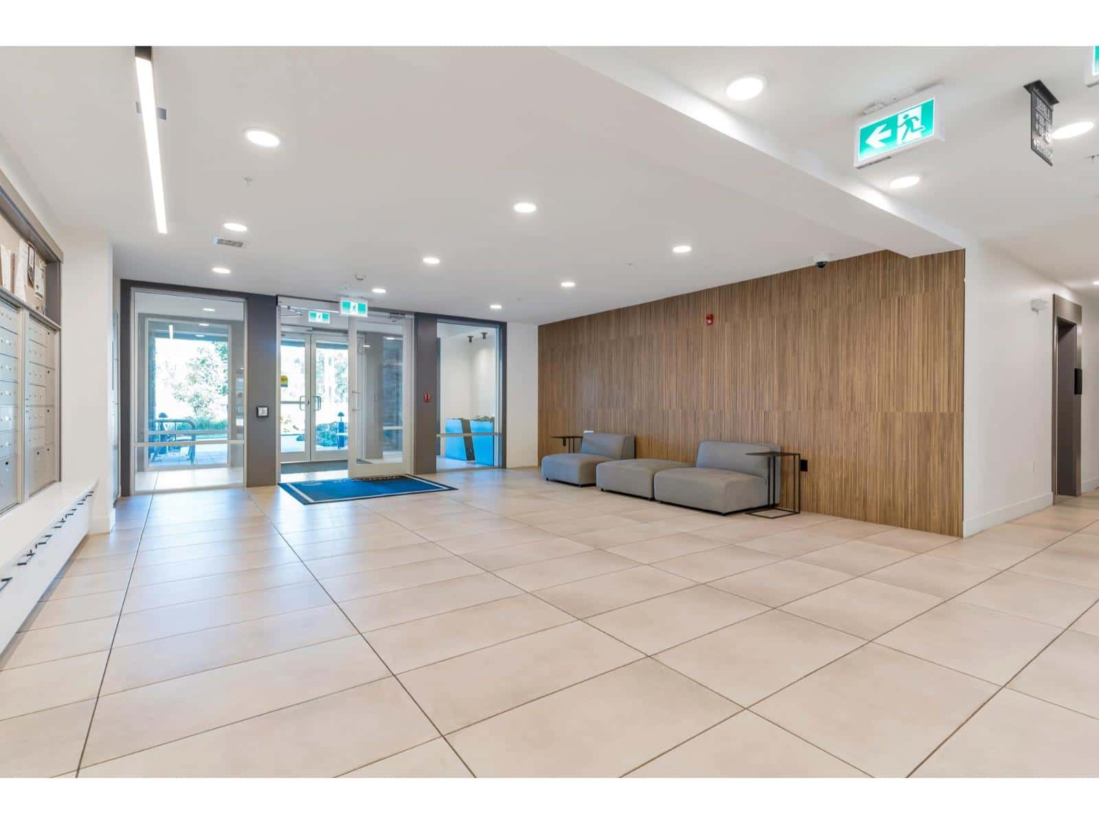 214 19935 75A AVENUE — Langley, British Columbia - Photo 3 of 34