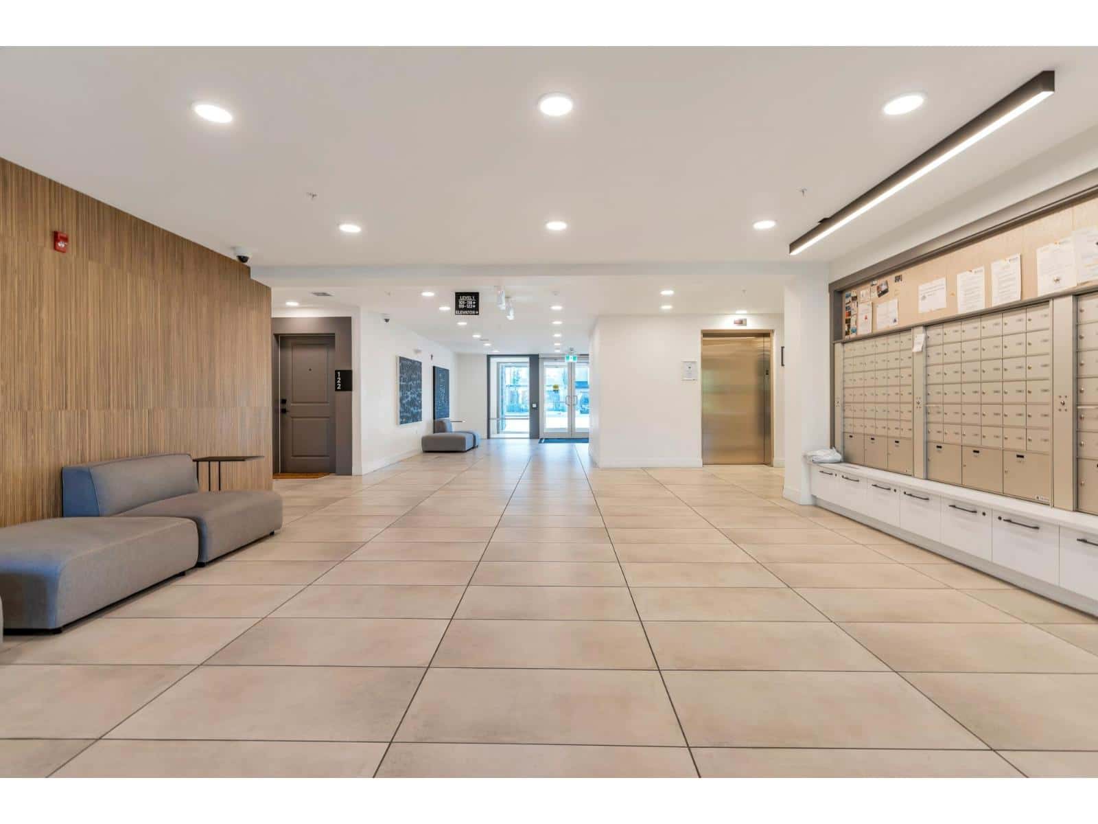 214 19935 75A AVENUE — Langley, British Columbia - Photo 4 of 34