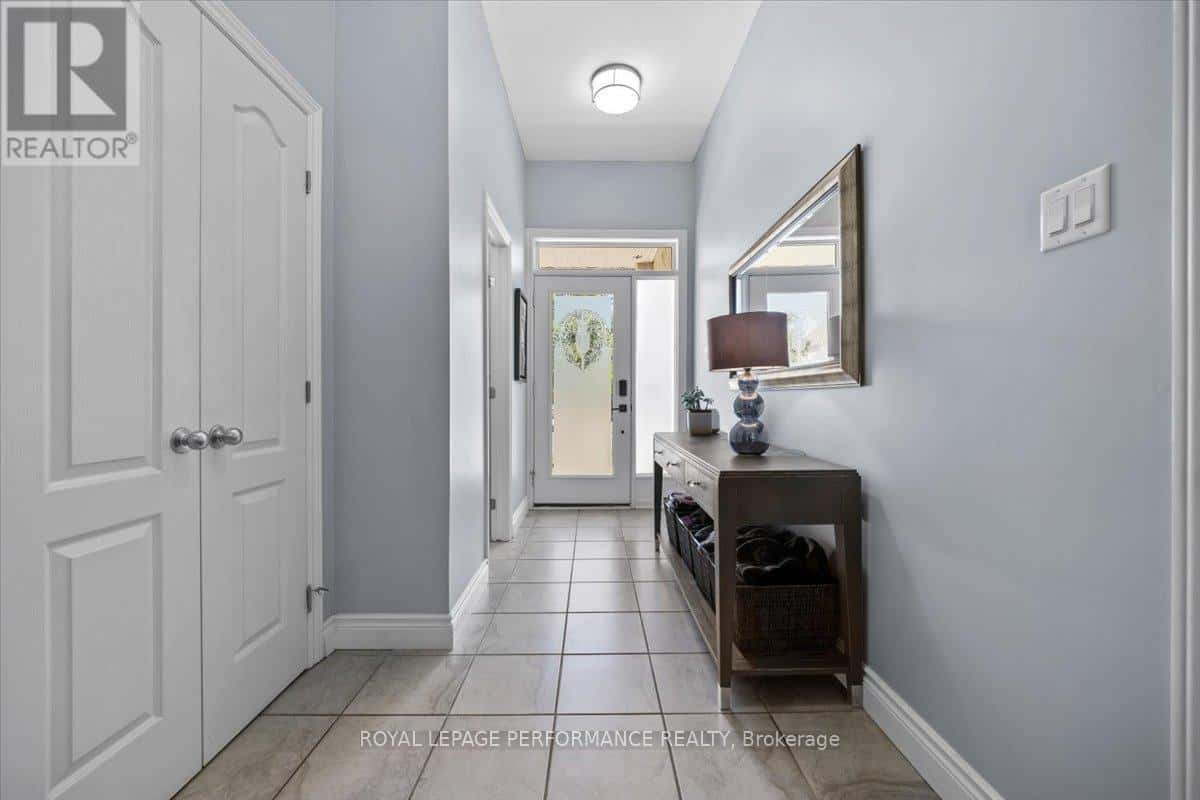 416 ROCHEFORT CIRCLE — Ottawa, Ontario - Photo 3 of 48