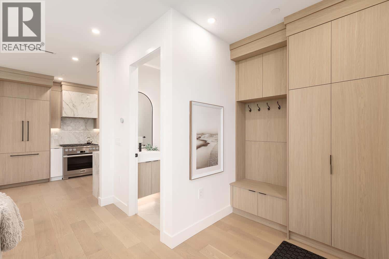 1 3536 W 14TH AVENUE — Vancouver, British Columbia - Photo 3 of 21