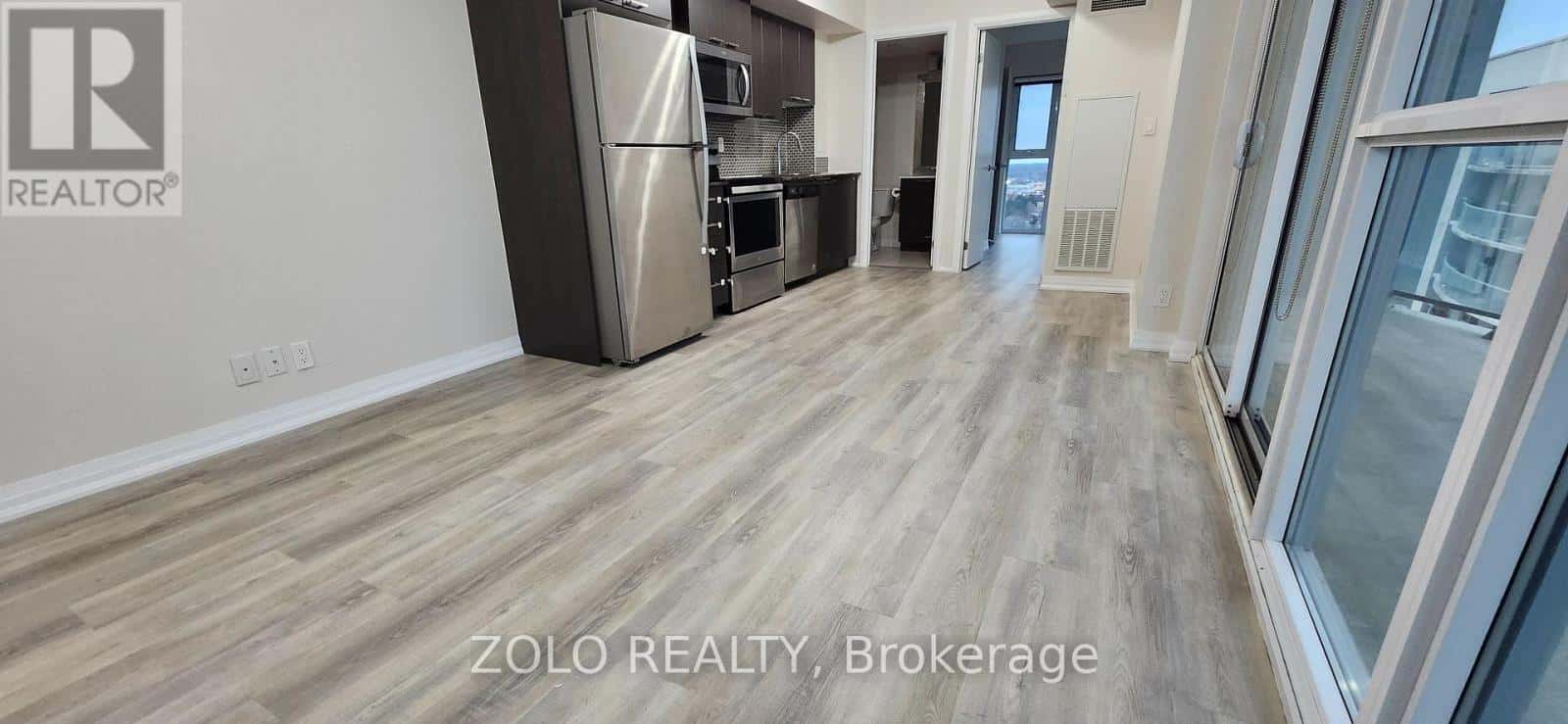 1703 - 2150 LAWRENCE AVENUE — Toronto (Wexford-Maryvale), Ontario - Photo 3 of 14