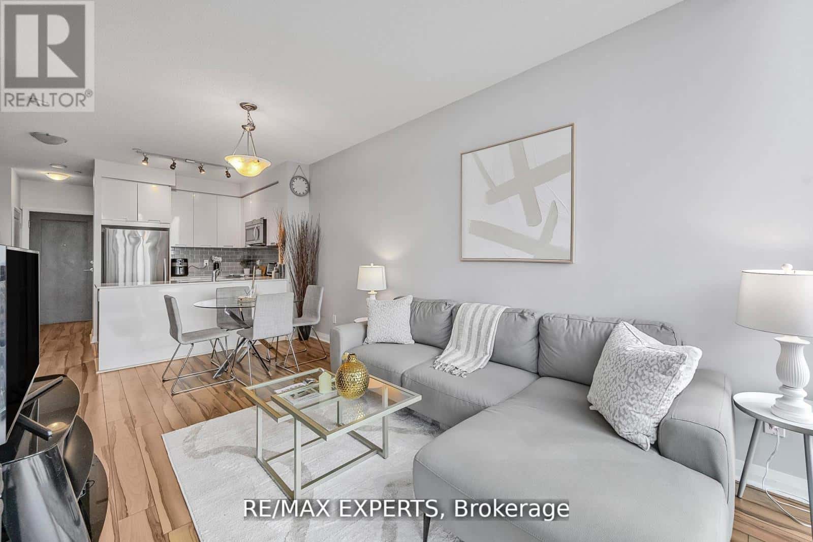 2408 - 75 EGLINTON AVENUE W — Mississauga (Hurontario), Ontario - Photo 4 of 29