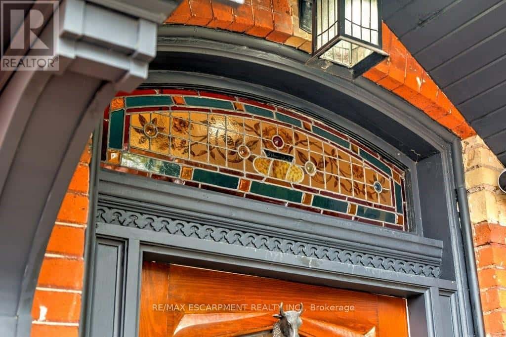 7 HOMEWOOD AVENUE — Hamilton (Kirkendall), Ontario - Photo 5 of 50