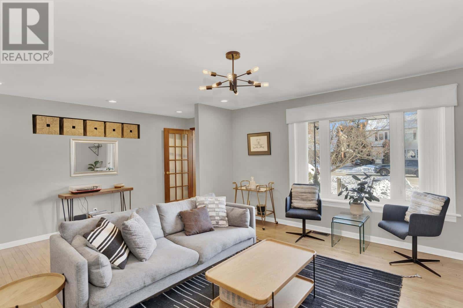 76 HILL ST — THUNDER BAY, Ontario - Photo 2 of 38