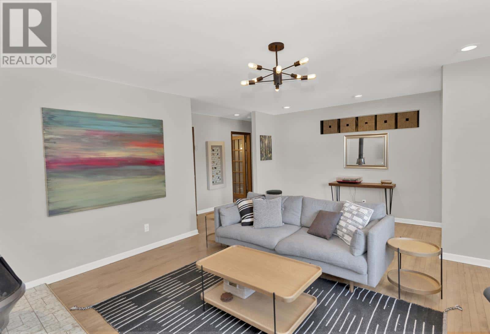 76 HILL ST — THUNDER BAY, Ontario - Photo 4 of 38