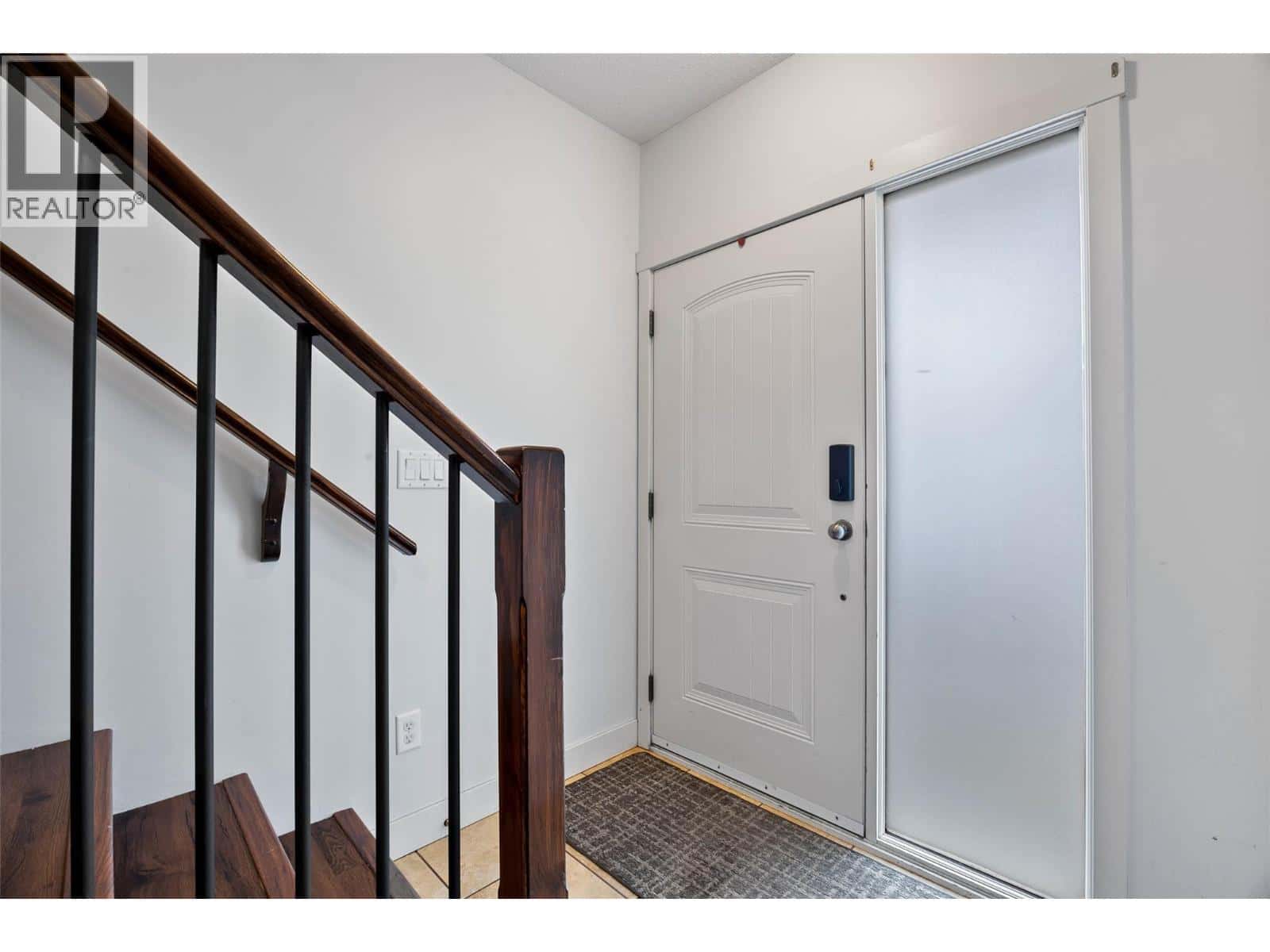 1990 PACIFIC Way Unit# 29 — Kamloops, British Columbia - Photo 2 of 26