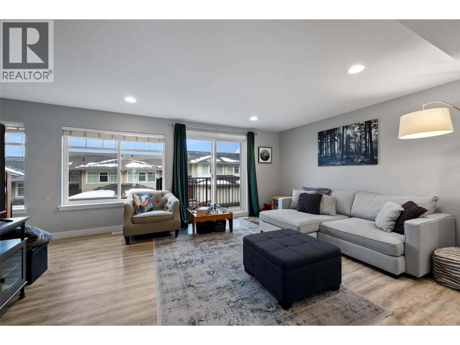 1990 PACIFIC Way Unit# 29 — Kamloops, British Columbia - Photo 5 of 26