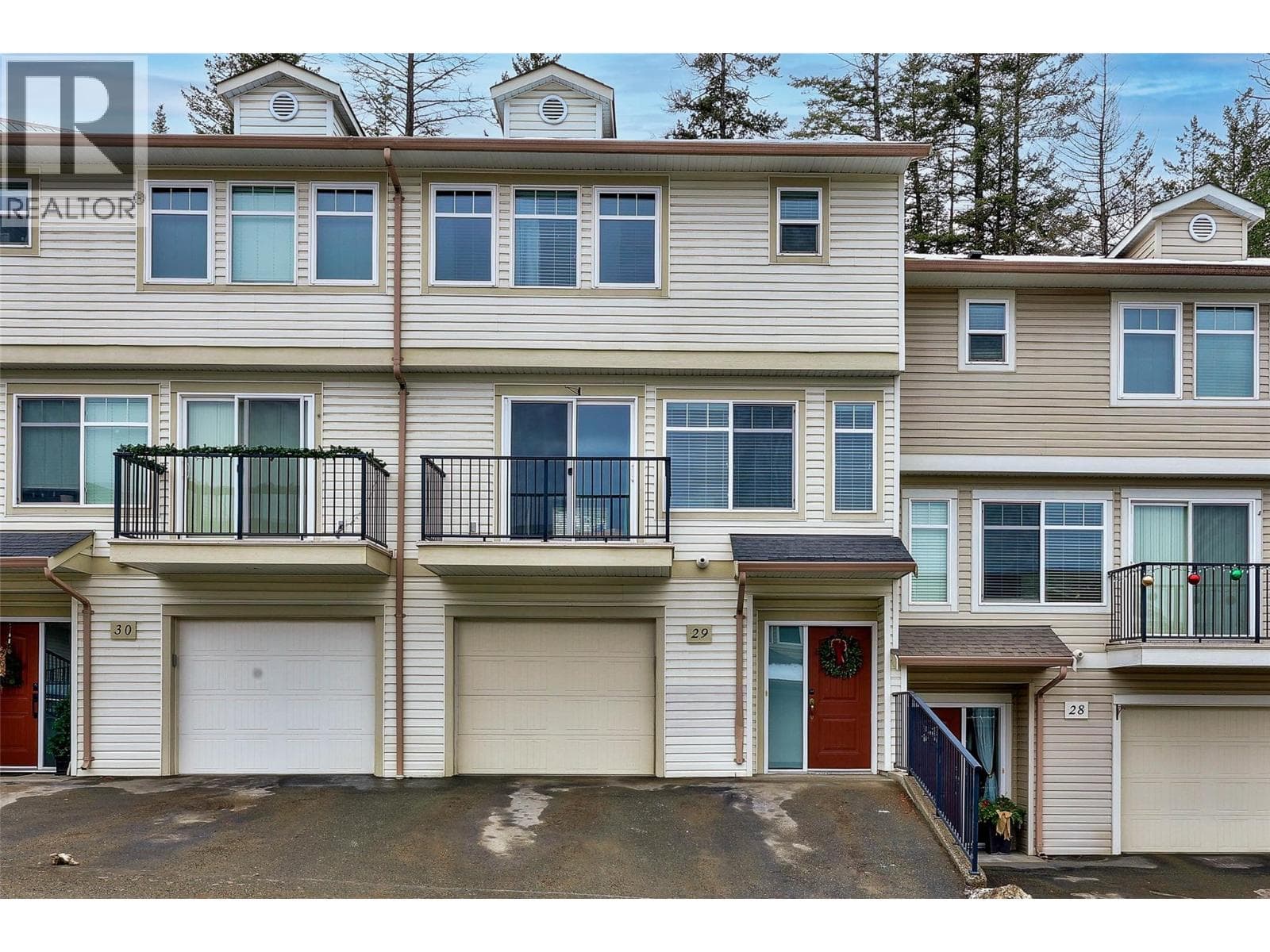 1990 PACIFIC Way Unit# 29 — Kamloops, British Columbia - Main photo