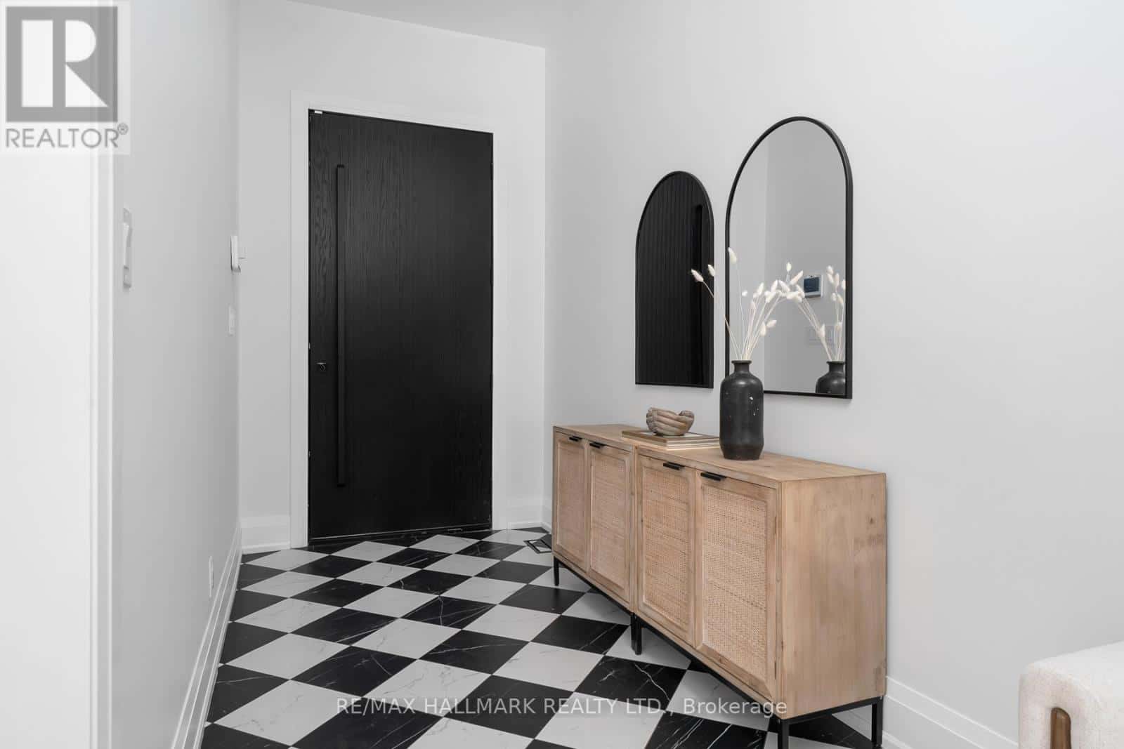 36 KARNWOOD DRIVE — Toronto (Clairlea-Birchmount), Ontario - Photo 3 of 50