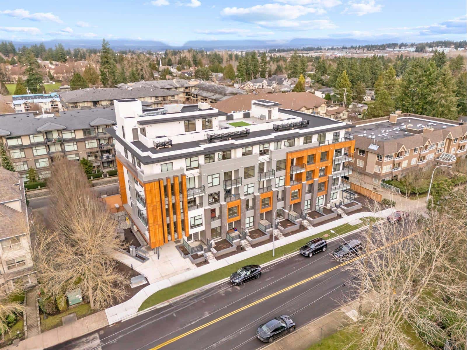 101 15353 17 AVENUE — Surrey, British Columbia - Photo 2 of 40