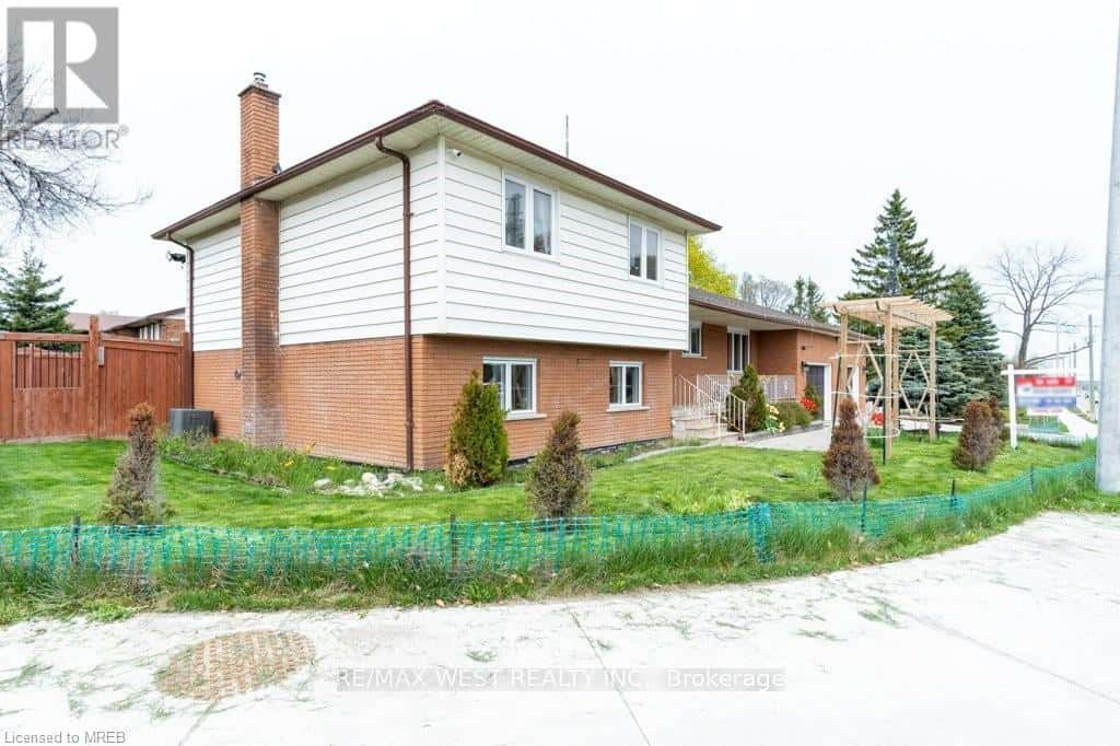 146 HARVIE ROAD — Barrie (Holly), Ontario - Photo 3 of 48