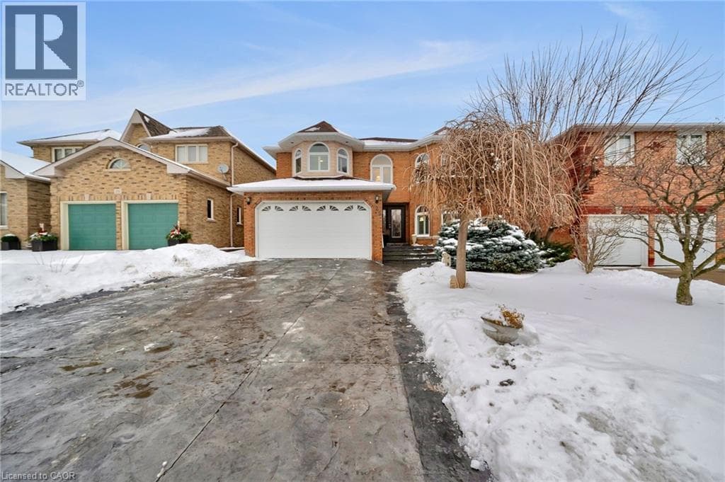 22 CASWELL Drive — Hamilton, Ontario - Main photo