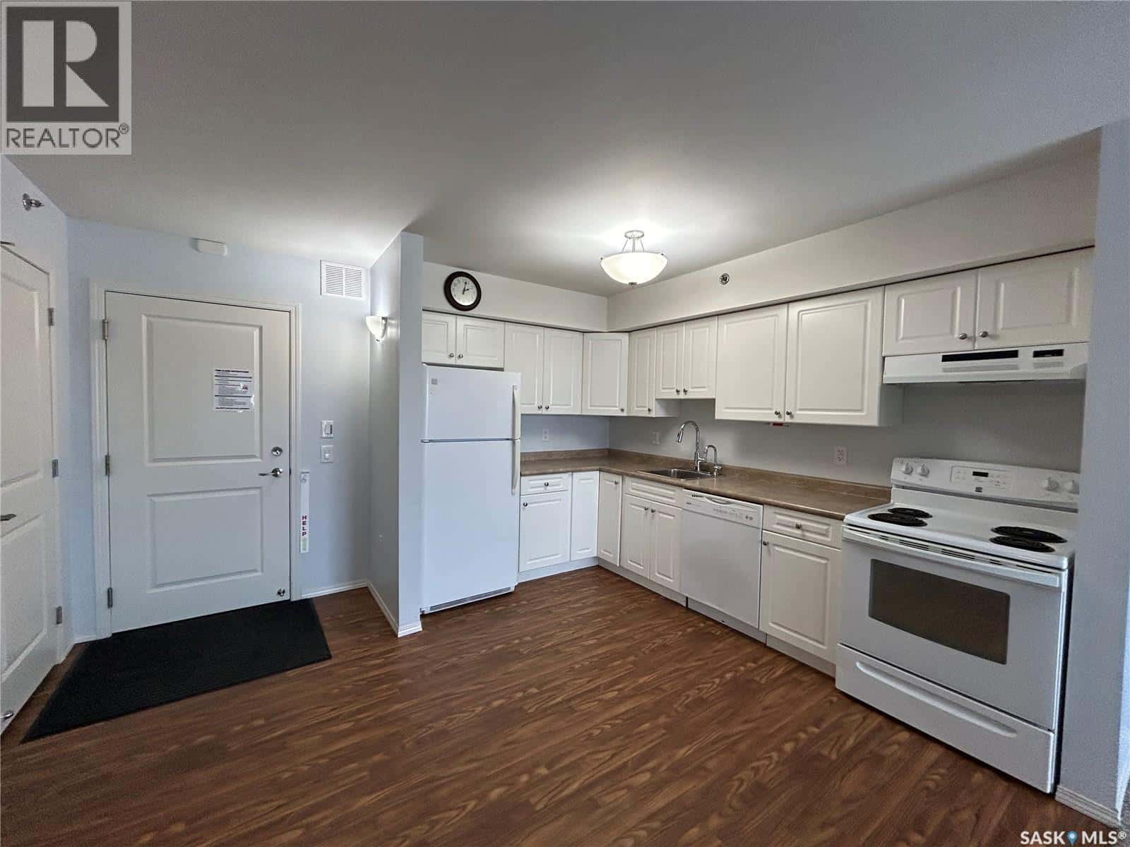 402 910 Main Street — Humboldt, Saskatchewan - Photo 5 of 36