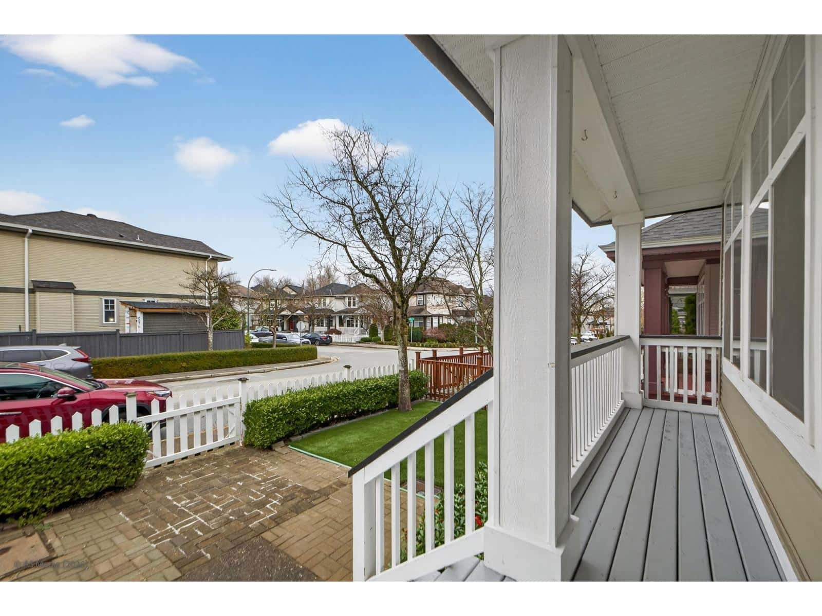 14896 56A AVENUE — Surrey, British Columbia - Photo 5 of 34