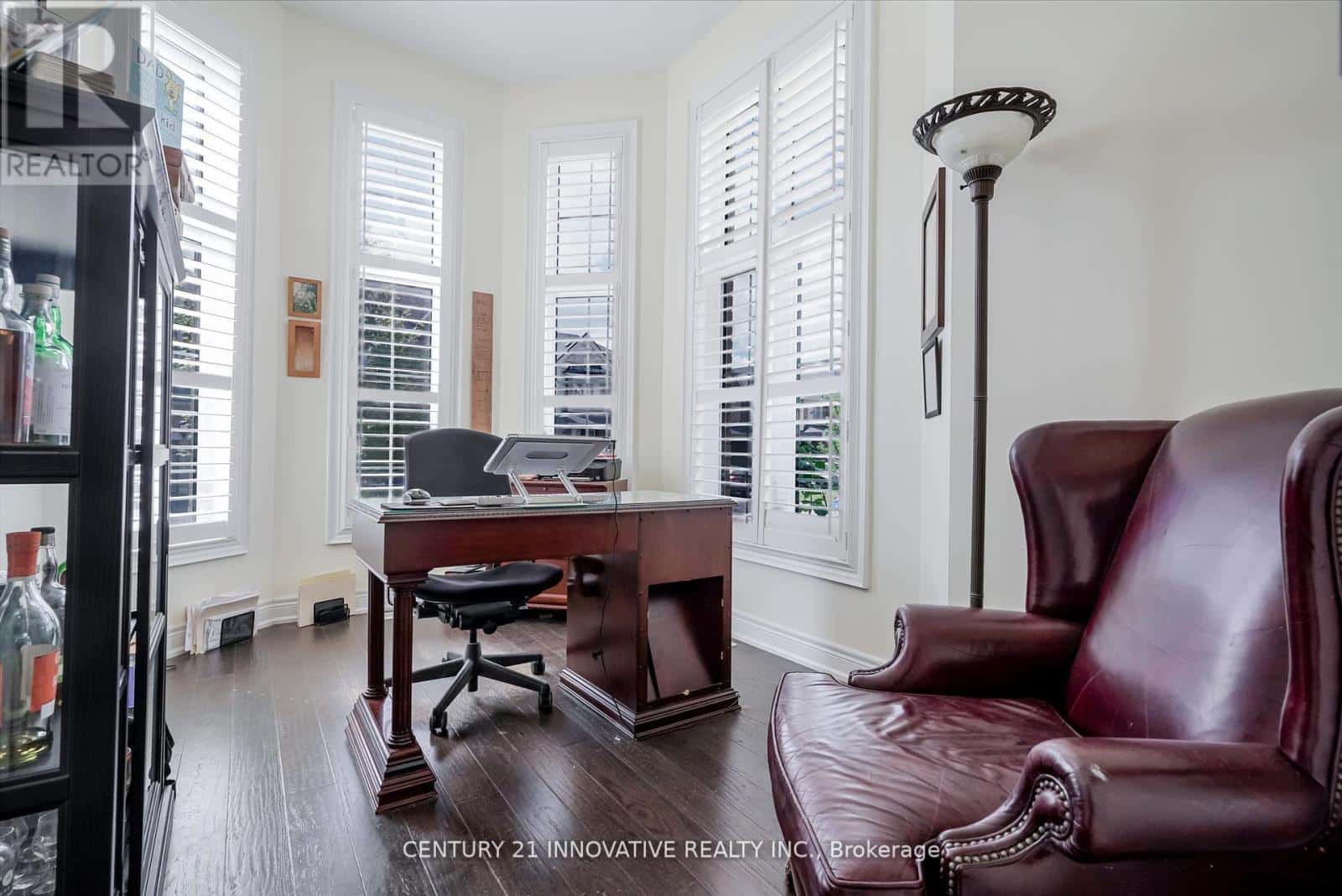 94 BRABIN CIRCLE — Whitby, Ontario - Photo 5 of 14