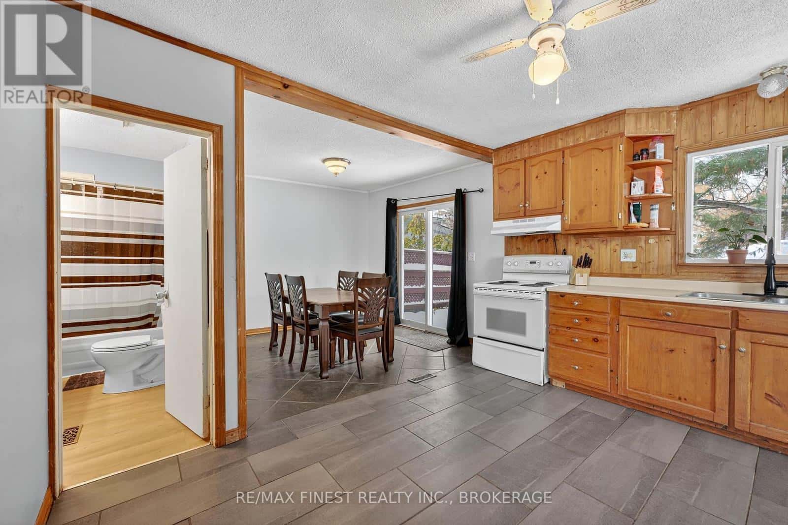 161 THOMAS STREET — Greater Napanee (Greater Napanee), Ontario - Photo 5 of 34