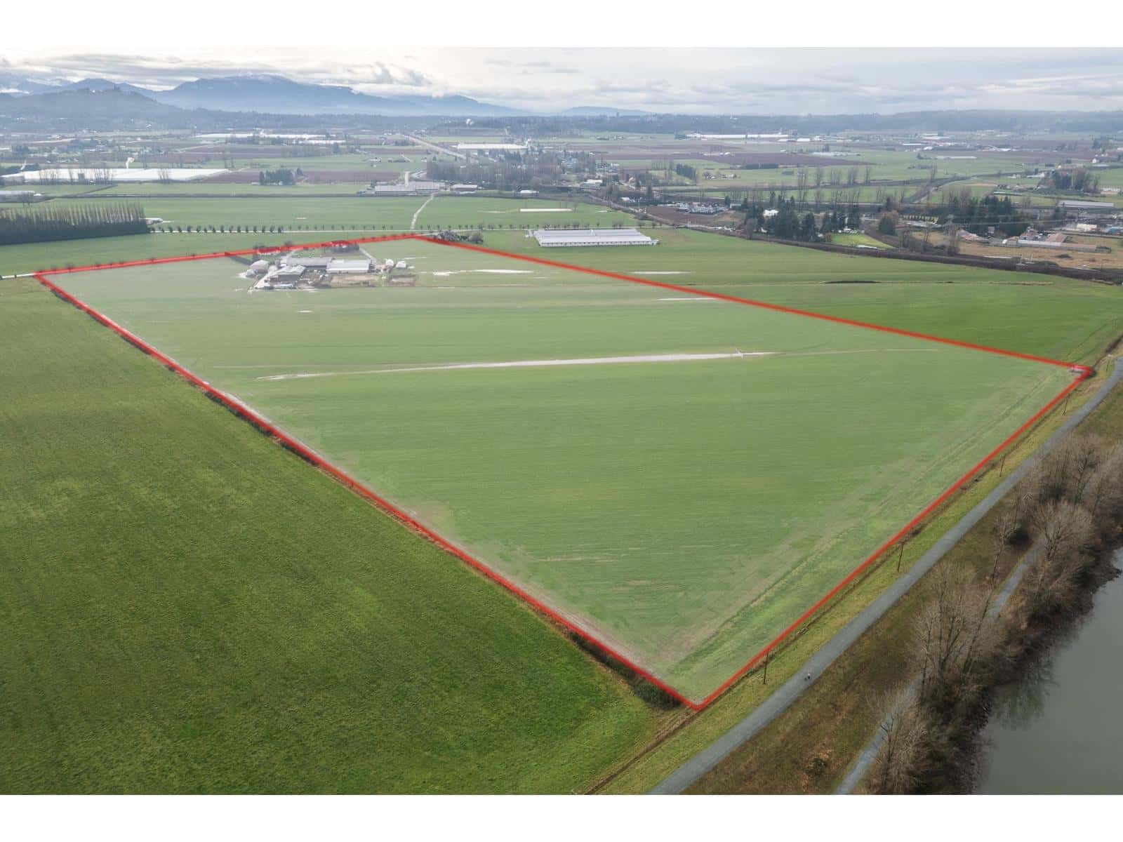 33861 SIM ROAD — Abbotsford, British Columbia - Photo 3 of 40