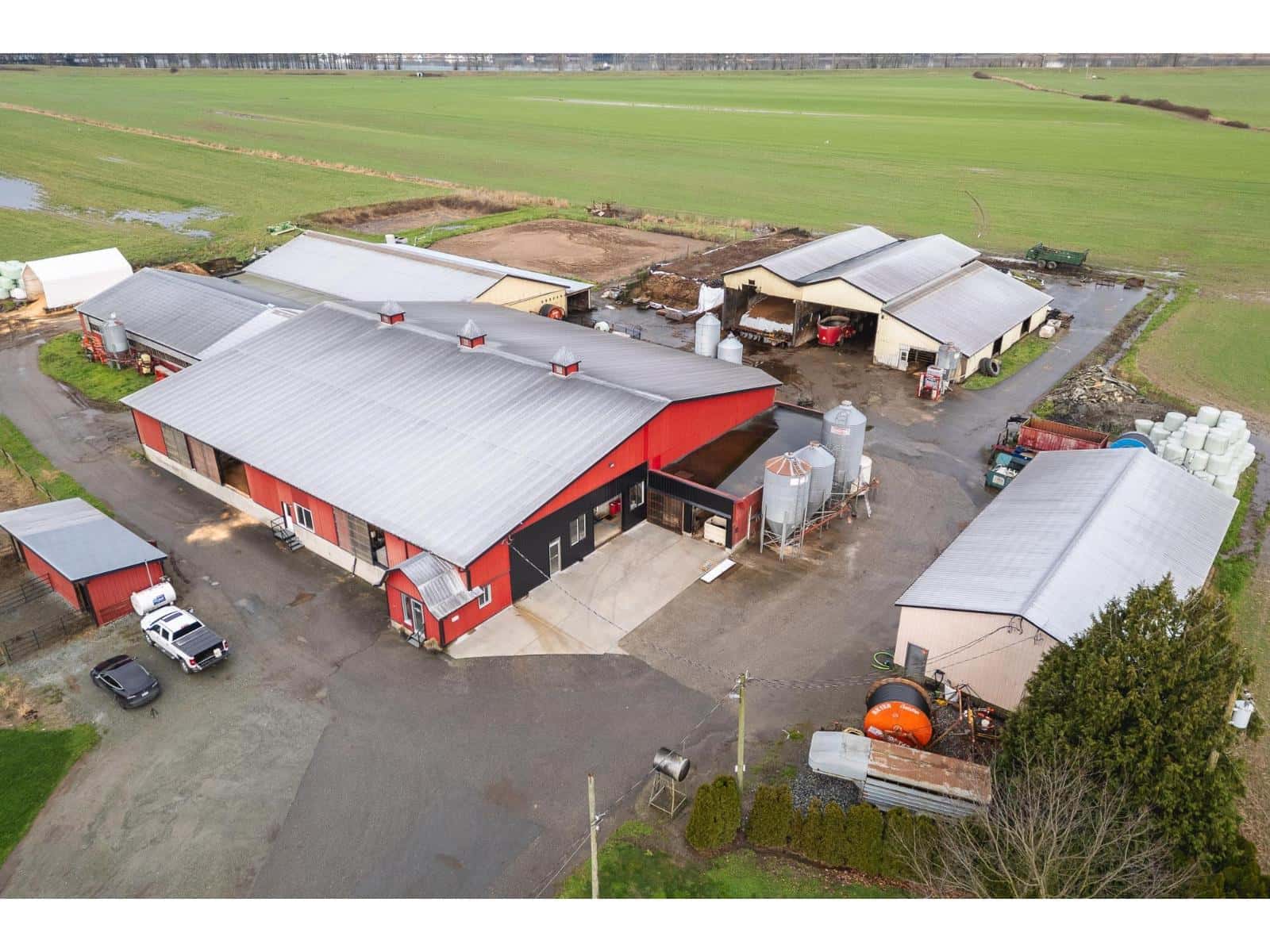 33861 SIM ROAD — Abbotsford, British Columbia - Photo 4 of 40