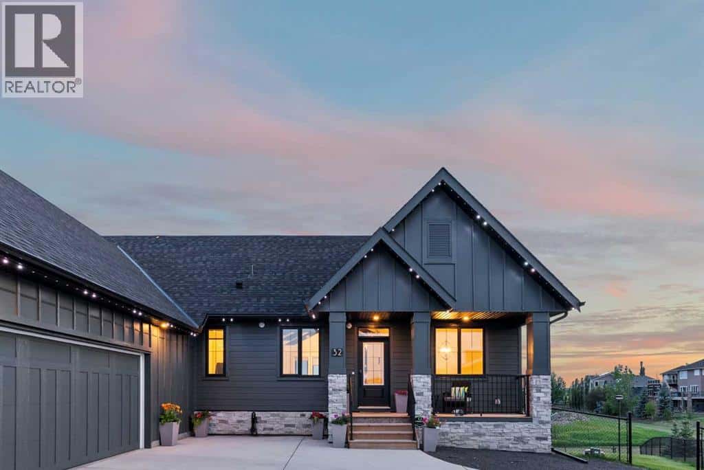 32 Monterra Landing — Rural Rocky View County, Alberta - Photo 3 of 43