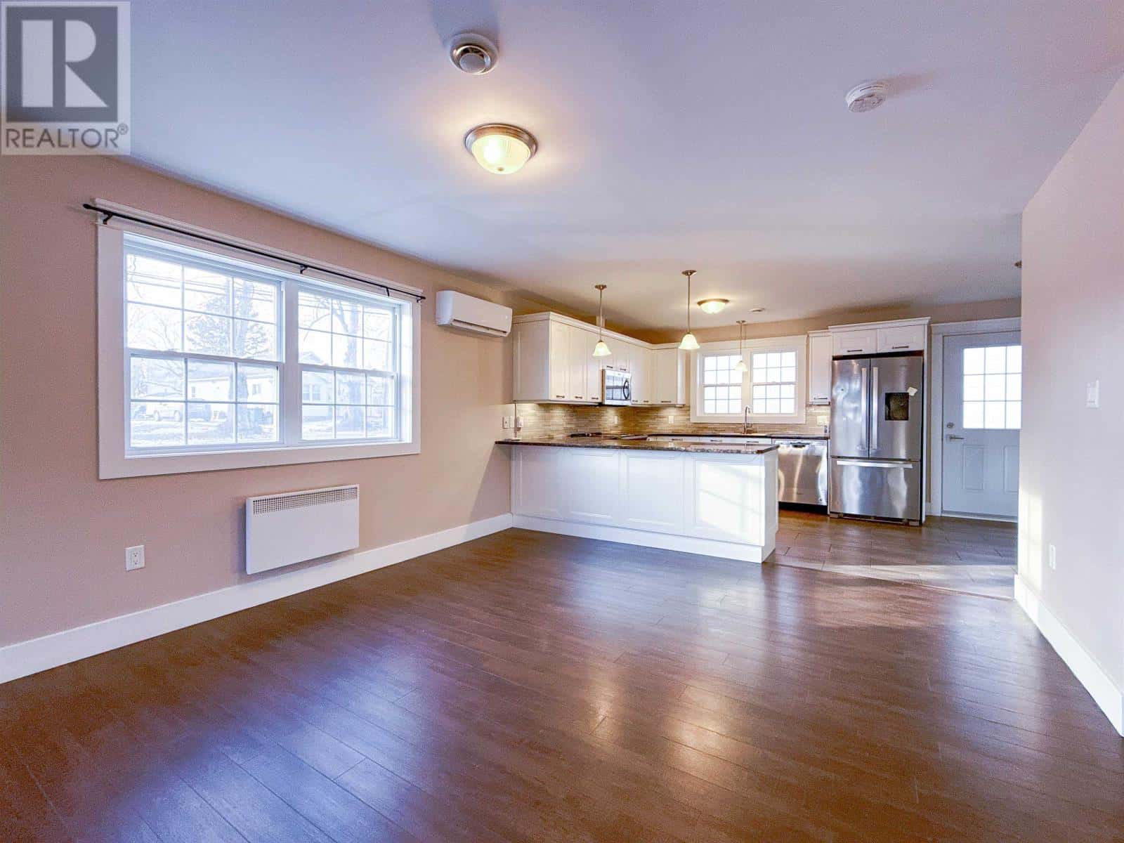 1 Summer Street — Charlottetown, Prince Edward Island - Photo 5 of 22