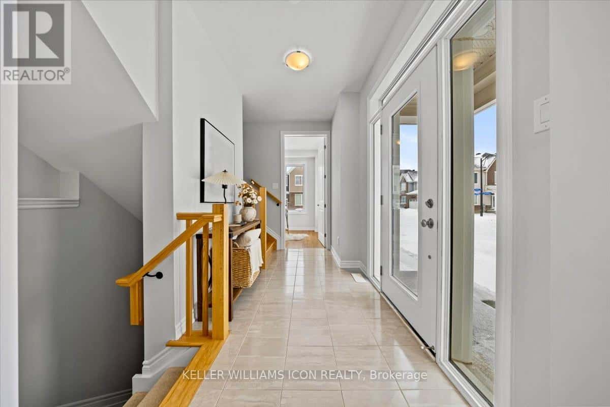 550 STURNIDAE STREET — Ottawa, Ontario - Photo 5 of 35