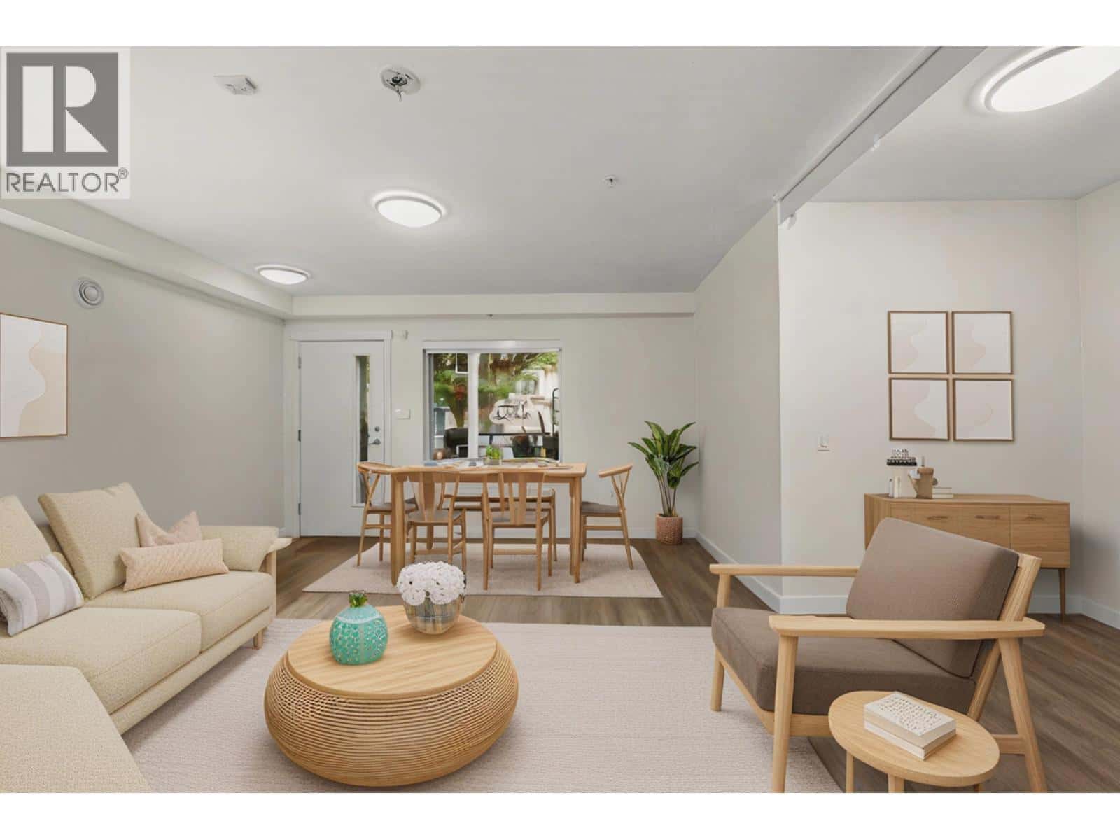 2745 WARD STREET — Vancouver, British Columbia - Photo 3 of 23