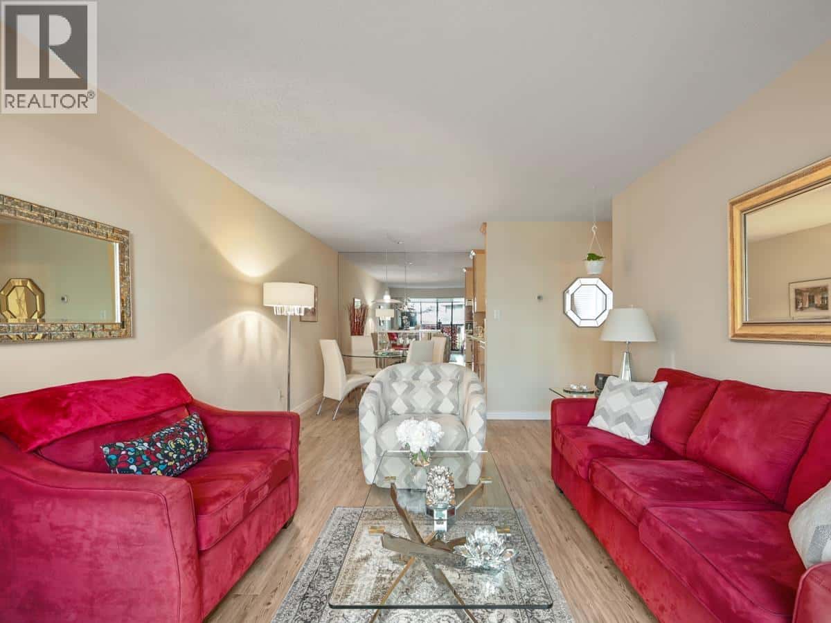 205 307 W 2ND STREET — North Vancouver, British Columbia - Photo 5 of 22