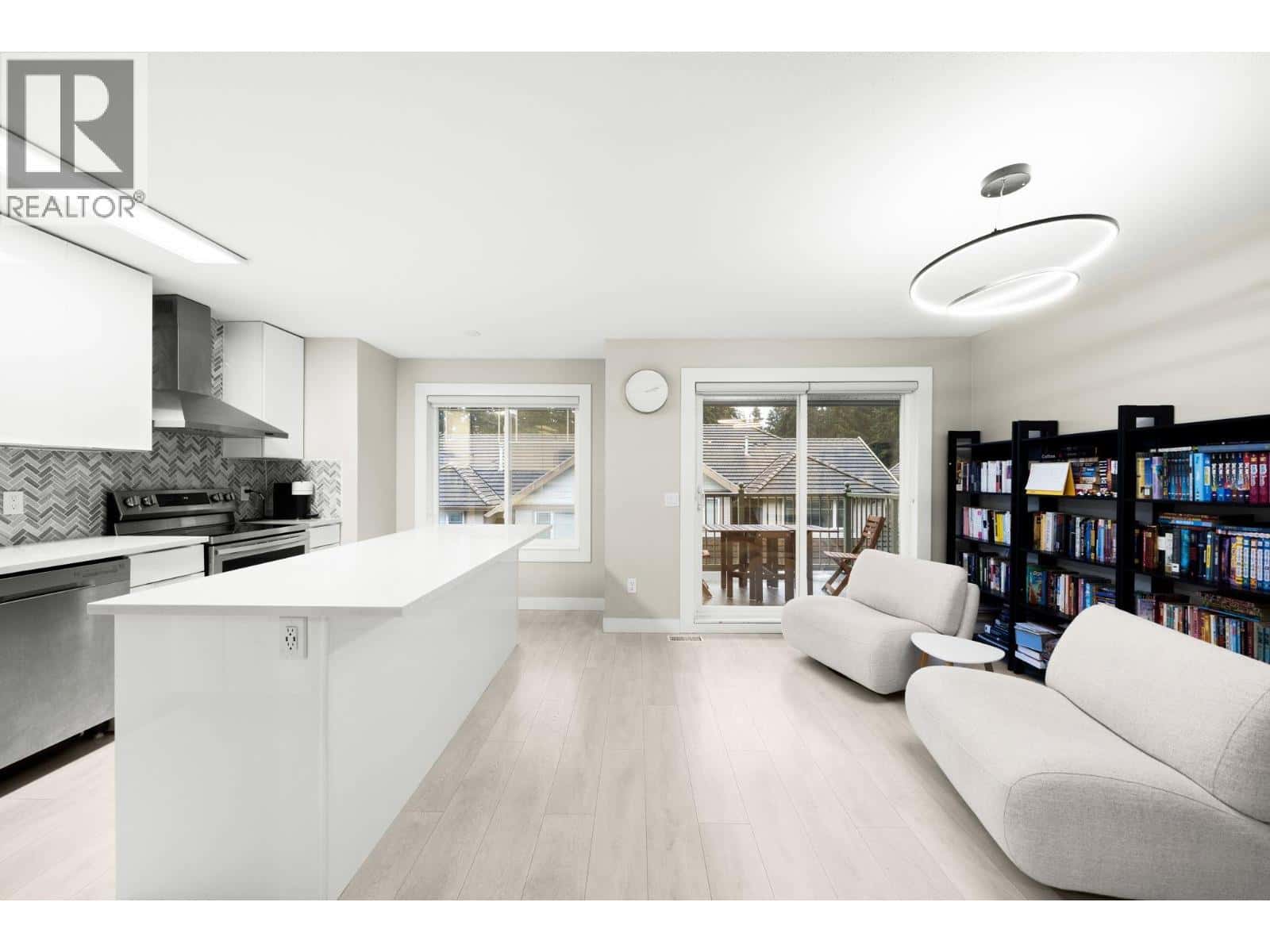 10 2351 PARKWAY BOULEVARD — Coquitlam, British Columbia - Photo 2 of 35