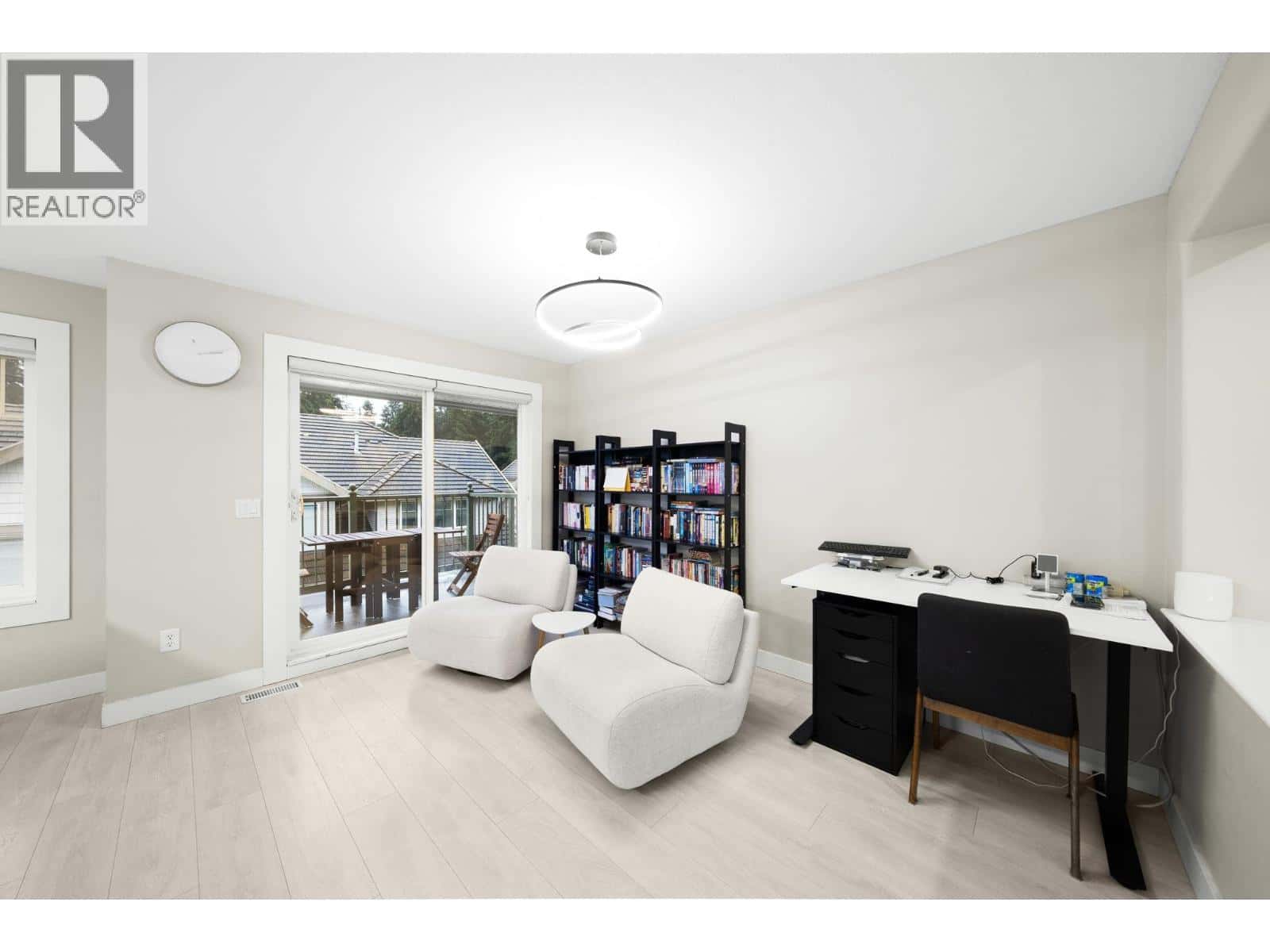 10 2351 PARKWAY BOULEVARD — Coquitlam, British Columbia - Photo 5 of 35