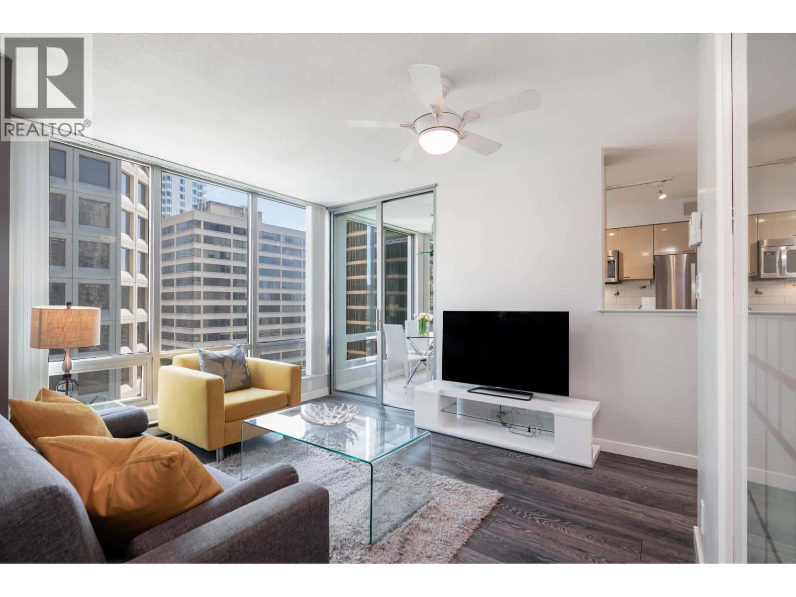 1505 1200 W GEORGIA STREET — Vancouver, British Columbia - Photo 2 of 29