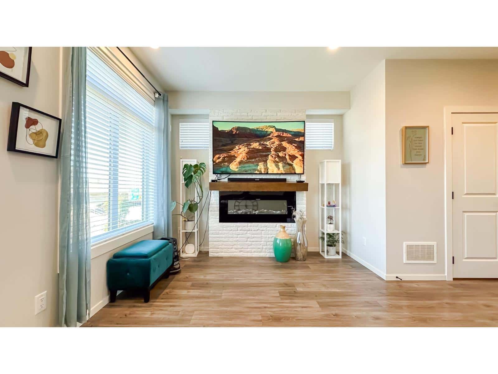 20 17557 100 AVENUE — Surrey, British Columbia - Photo 5 of 33