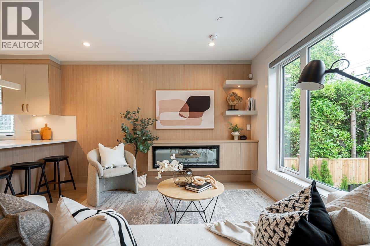 1 1816 E 3RD AVENUE — Vancouver, British Columbia - Photo 4 of 12