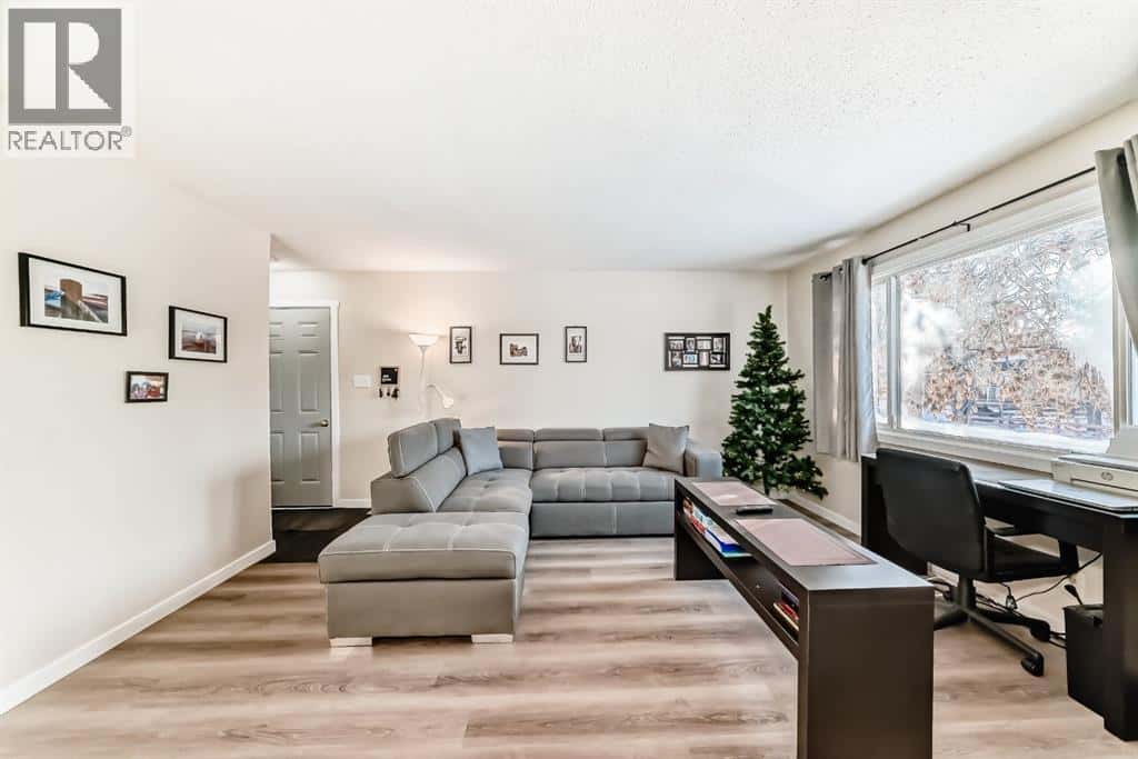 3221 32A Avenue SE — Calgary, Alberta - Photo 5 of 46