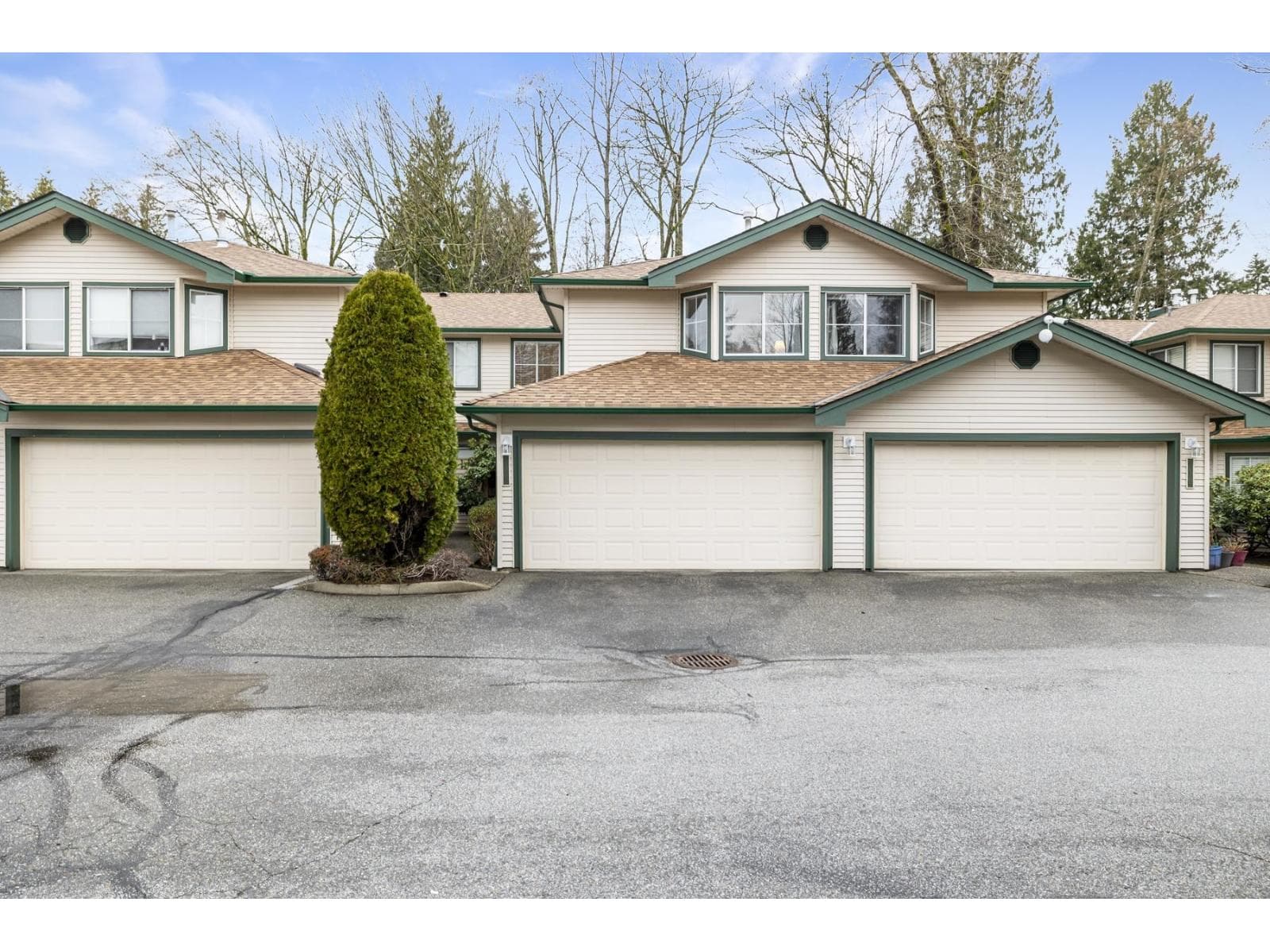 109 10250 155A STREET — Surrey, British Columbia - Main photo