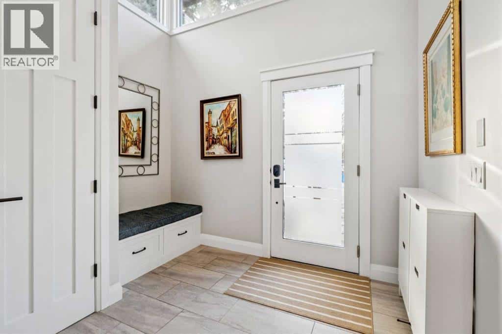 1636 Acton Avenue SW — Calgary, Alberta - Photo 3 of 40