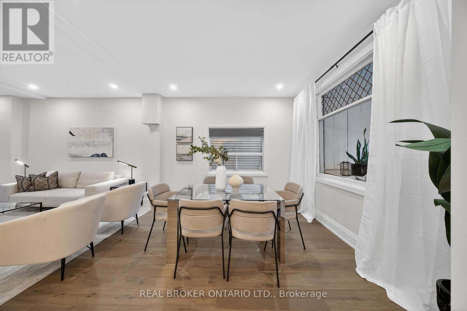 143 PARKMOUNT ROAD — Toronto (Greenwood-Coxwell), Ontario - Photo 3 of 41