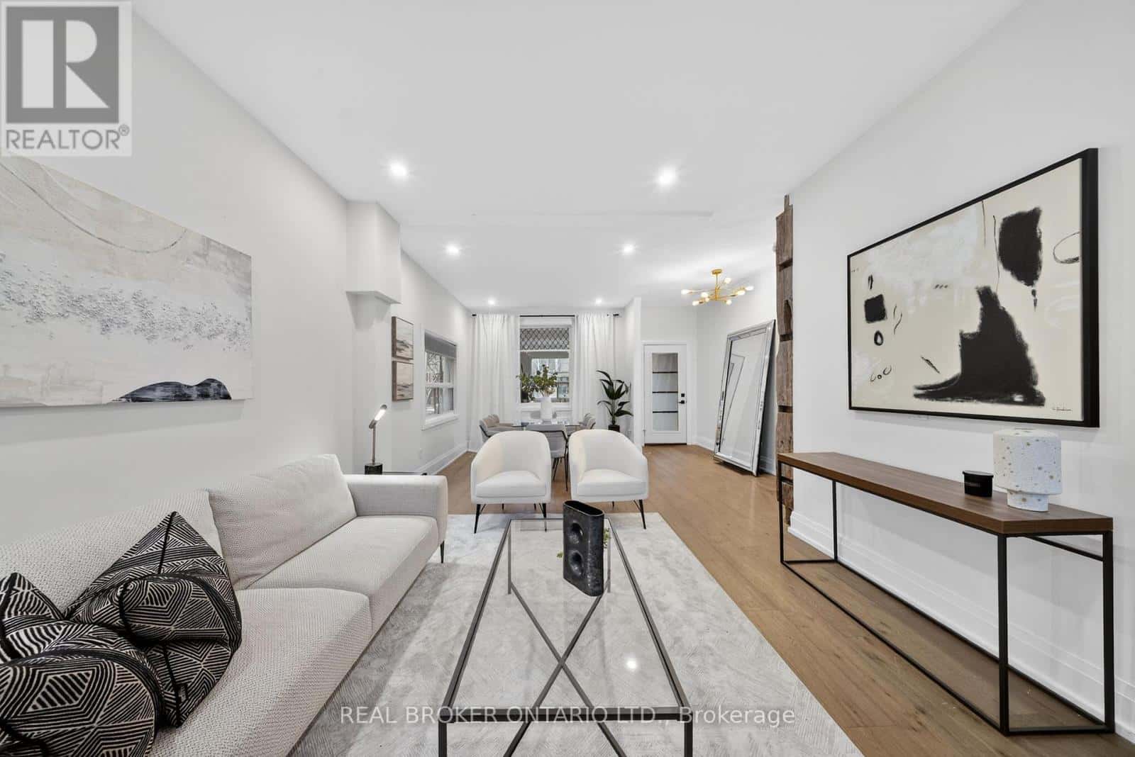 143 PARKMOUNT ROAD — Toronto (Greenwood-Coxwell), Ontario - Photo 4 of 41