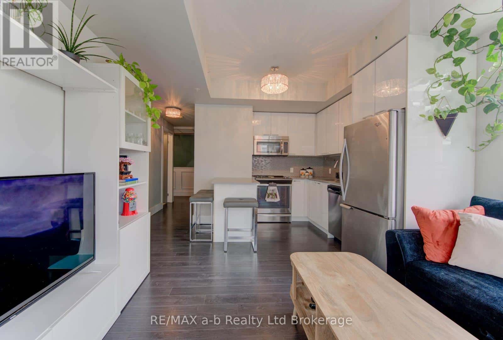 415 - 155 ST LEGER STREET — Kitchener, Ontario - Photo 4 of 49