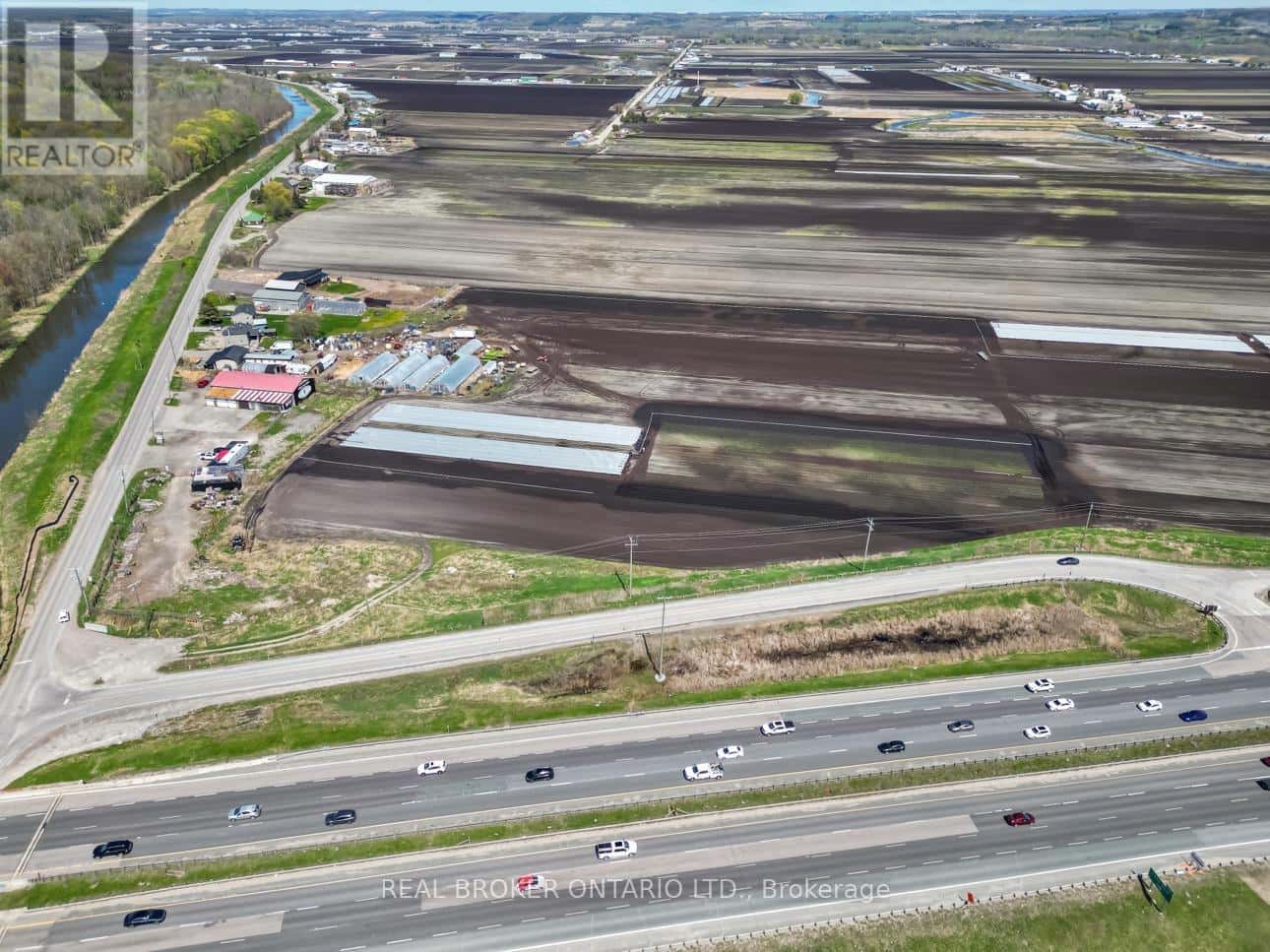 - BARN - 1153 CANAL ROAD — Bradford West Gwillimbury (Bradford), Ontario - Photo 2 of 39