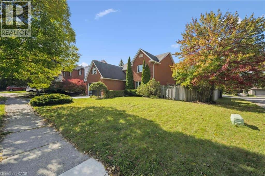 599 BEECHWOOD Drive — Waterloo, Ontario - Photo 4 of 49