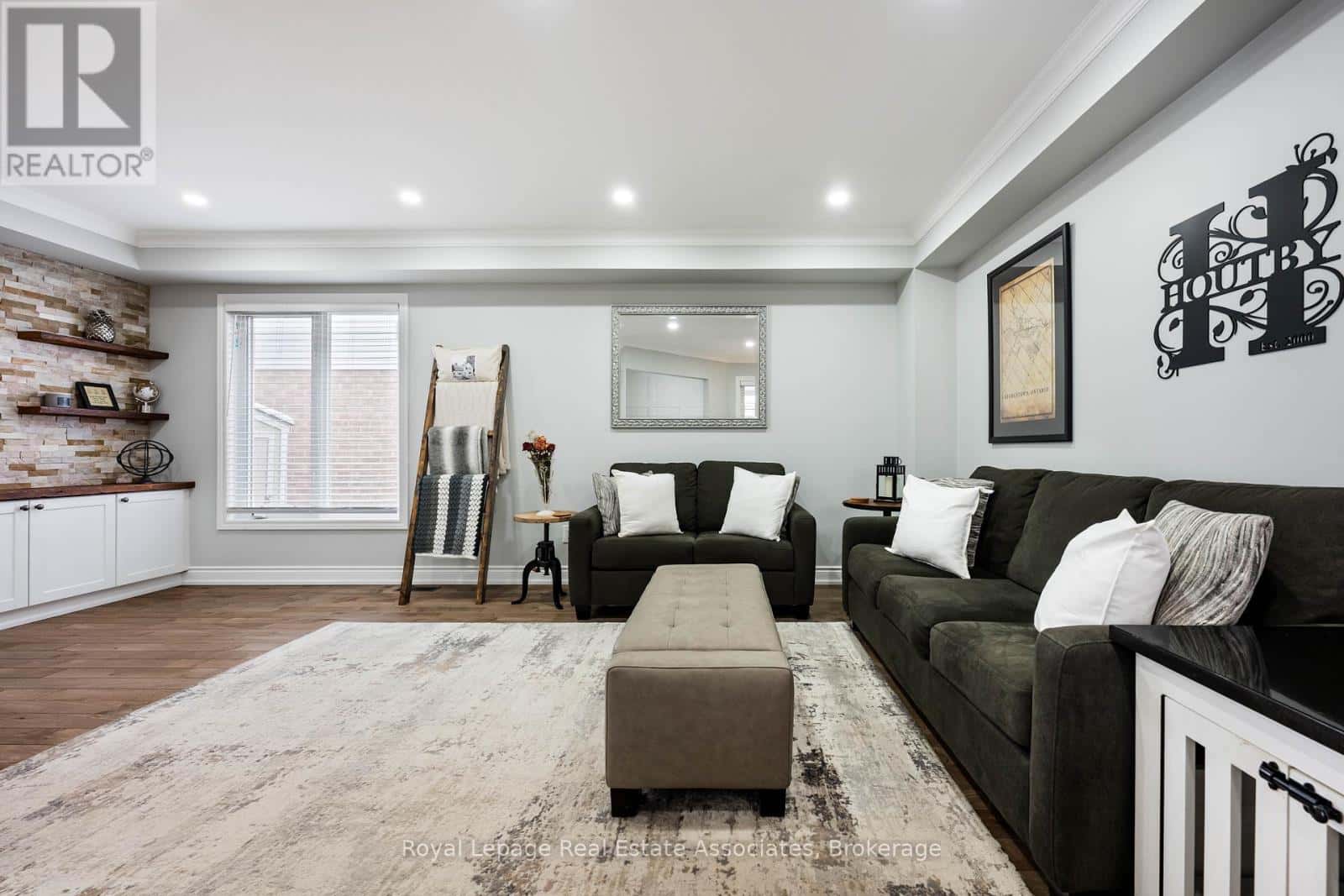 51 CURRY CRESCENT — Halton Hills (Georgetown), Ontario - Photo 5 of 45