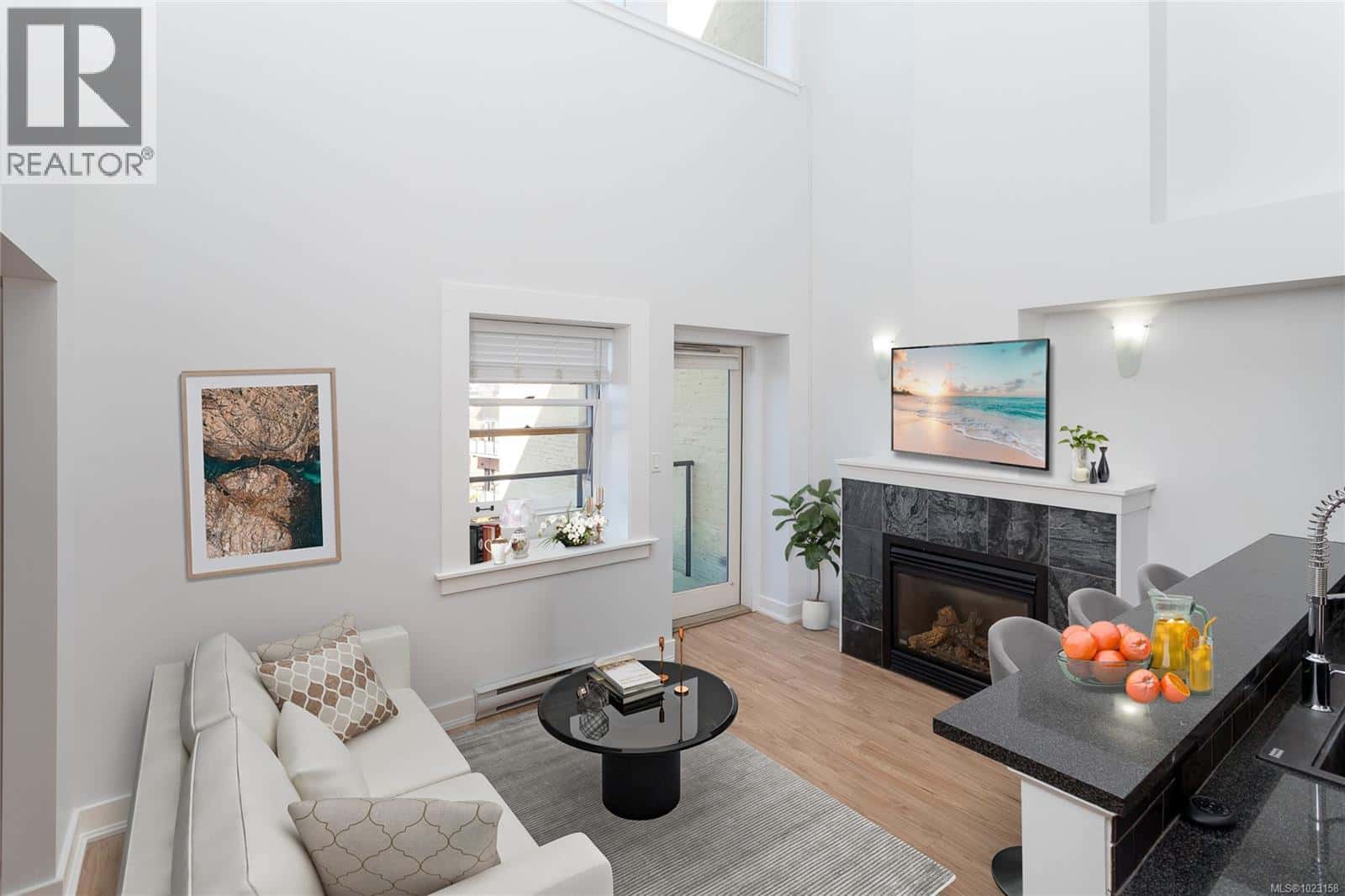 323 599 Pandora Ave — Victoria, British Columbia - Photo 5 of 64