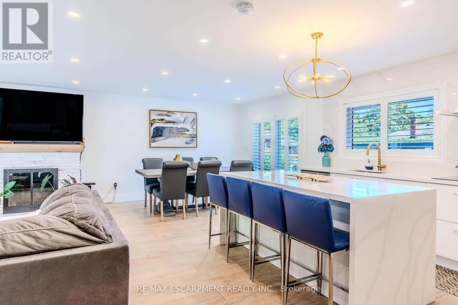 23 WEST HAMPTON ROAD — St. Catharines (Glendale/Glenridge), Ontario - Photo 5 of 49