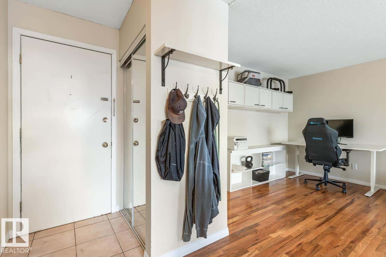 Property - Photo 4 of 22