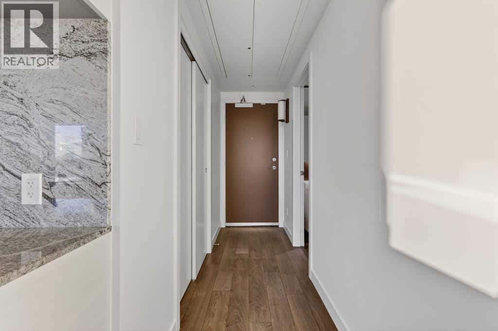 1608, 310 12 Avenue SW — Calgary, Alberta - Photo 4 of 47