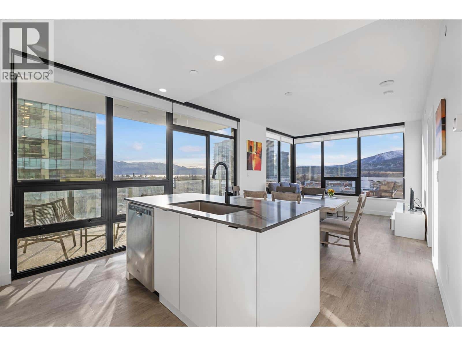 1471 St Paul Street Unit# 905 — Kelowna, British Columbia - Photo 5 of 41