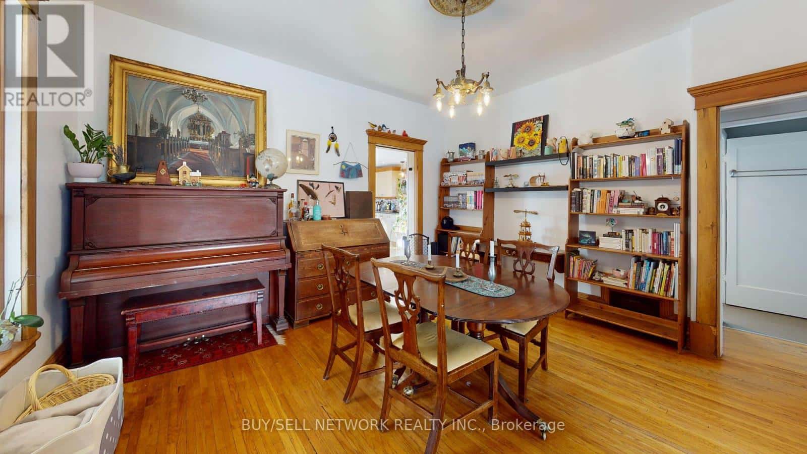 773 AYLMER STREET N — Peterborough (Northcrest Ward 5), Ontario - Photo 5 of 43