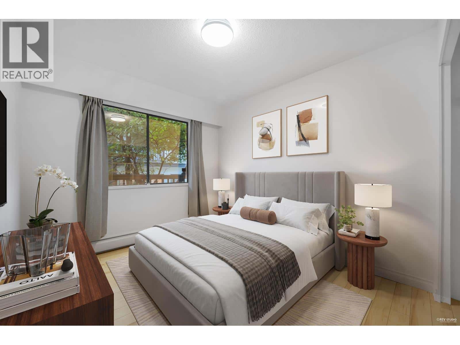 103 150 E 5TH STREET — North Vancouver, British Columbia - Photo 4 of 20