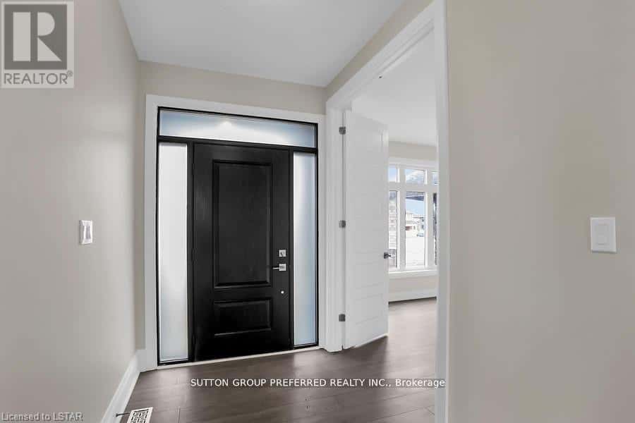 252 LEITCH STREET — Dutton/Dunwich (Dutton), Ontario - Photo 2 of 40